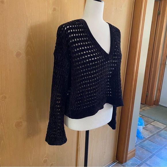 Express • Chenille Chunky Open Knit Vneck Sweater in Black - Picture 8 of 12